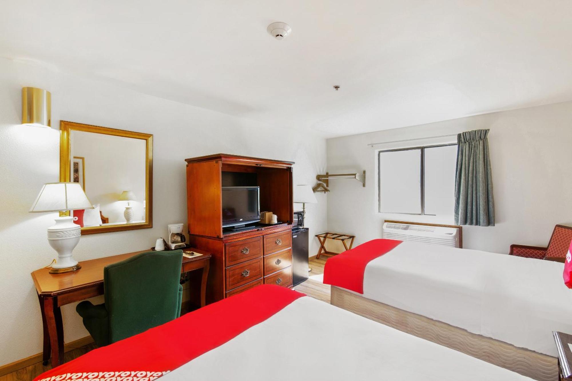 Oyo Hotel Portage I-94 Экстерьер фото