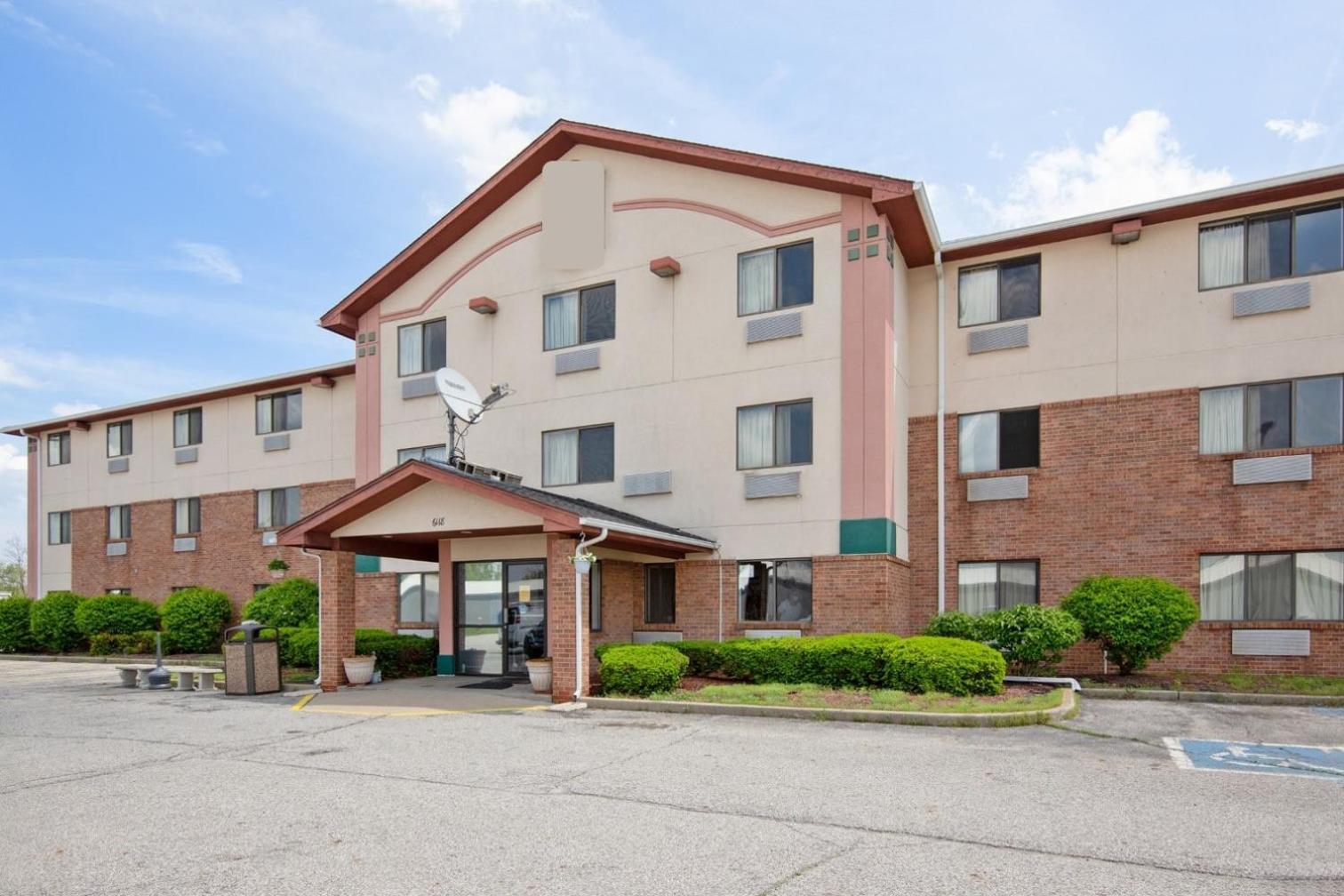 Oyo Hotel Portage I-94 Экстерьер фото