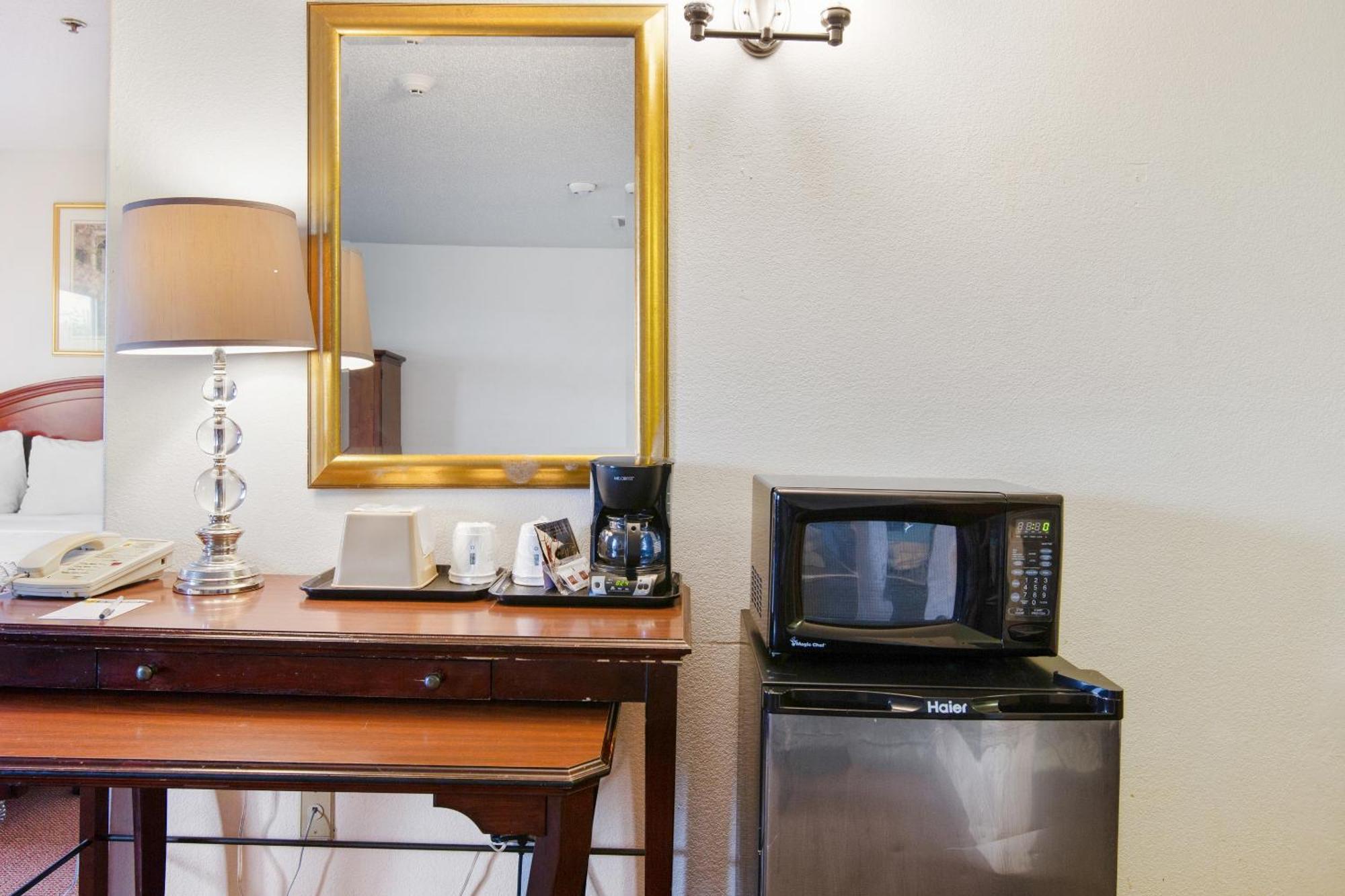 Oyo Hotel Portage I-94 Экстерьер фото