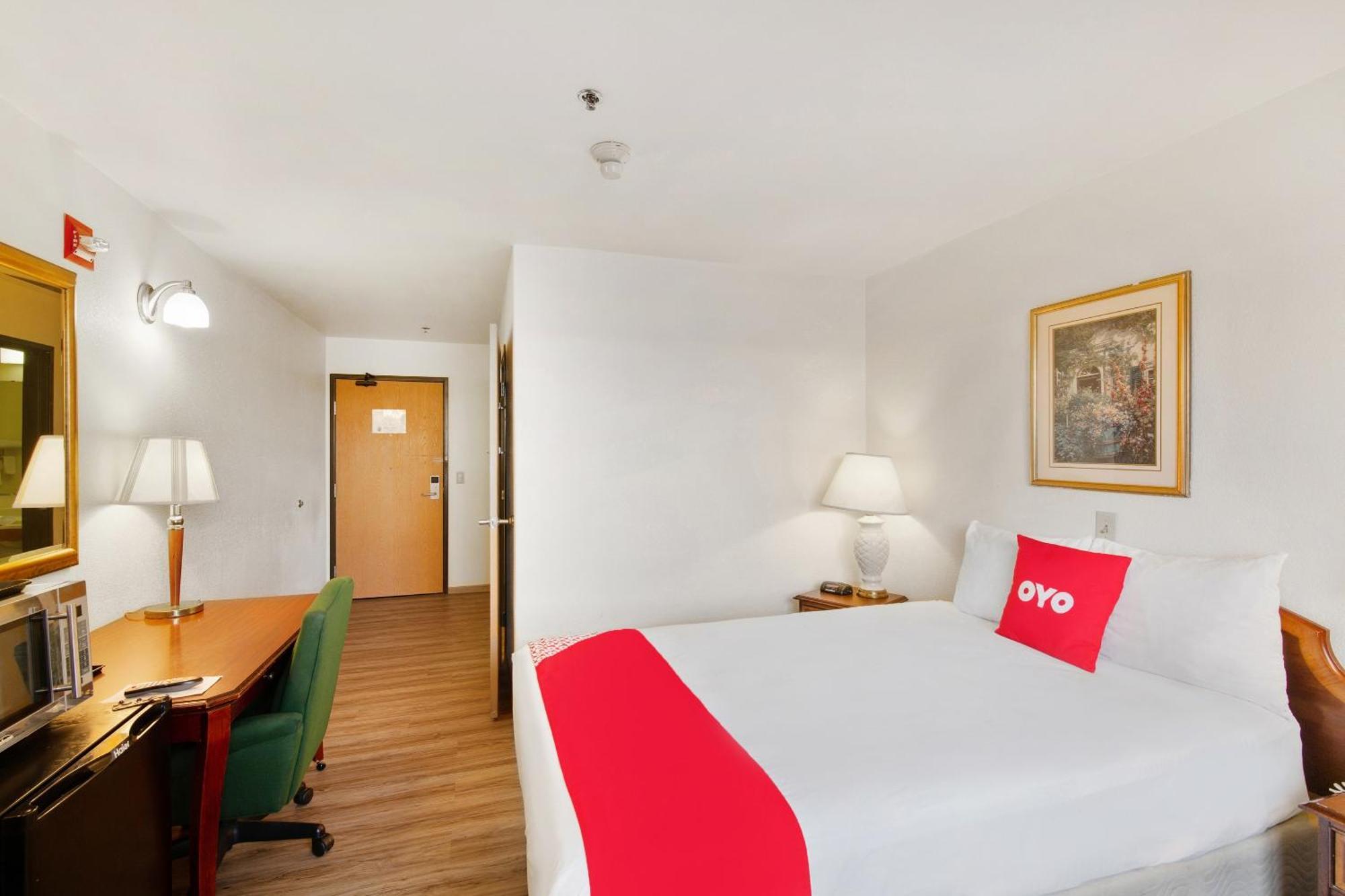 Oyo Hotel Portage I-94 Экстерьер фото