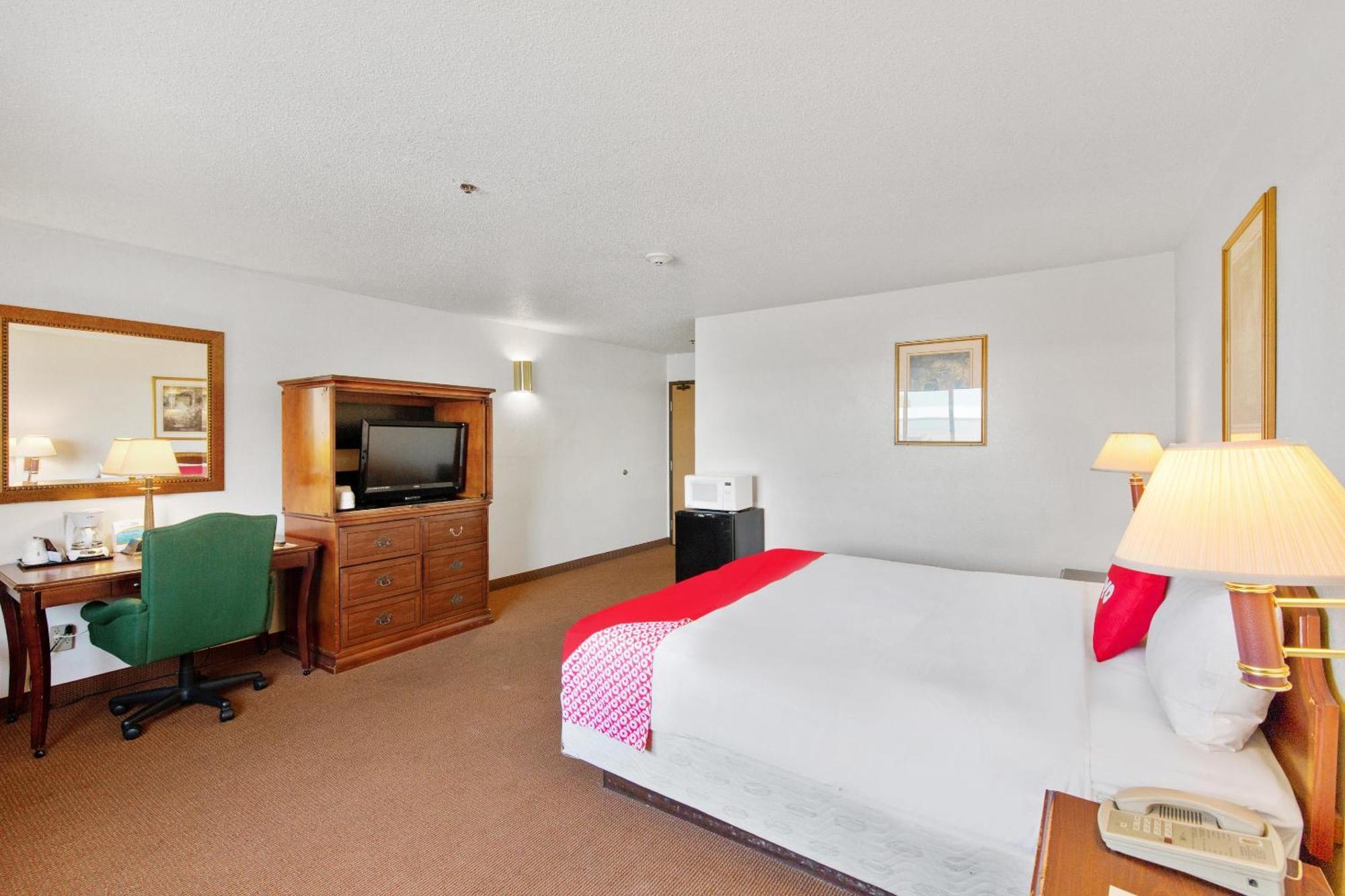 Oyo Hotel Portage I-94 Экстерьер фото