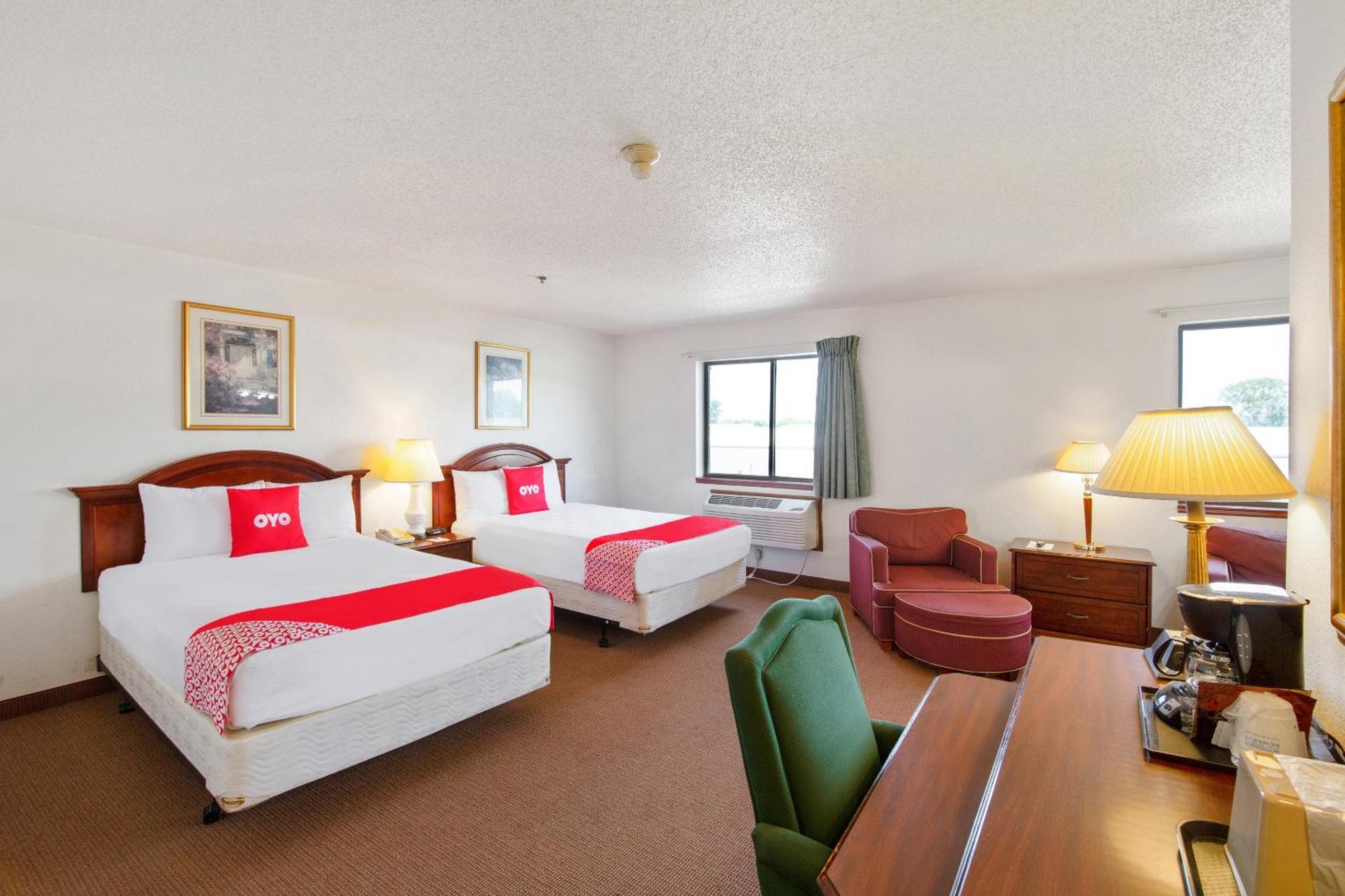 Oyo Hotel Portage I-94 Экстерьер фото